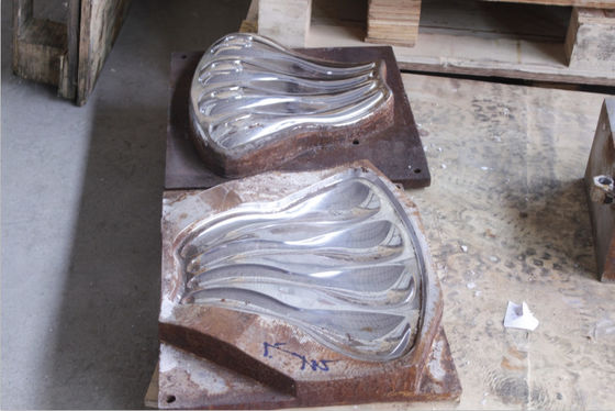 แม่พิมพ์เหล็กความแม่นยำสูงแม่พิมพ์บนโต๊ะอาหารเมลามีนขัดพื้นผิวหลายช่อง