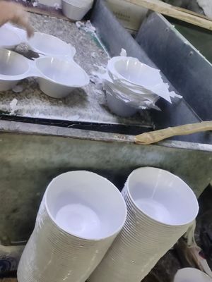 25kgs / Bag ยูเรียฟอร์มาลดีไฮด์เรซินผงเกรดอุตสาหกรรมสำหรับเมลามีน Tablewave