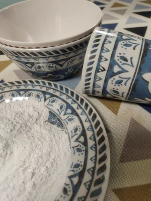 UF1P เมลามีนผงวัสดุพิเศษ / ผงเรซินสีขาว CAS 108-78-1