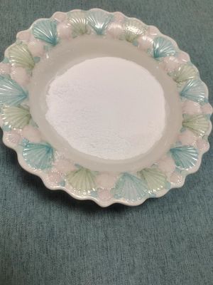 เม็ดเมลามีนแบบกำหนดเอง C3H6N6 ปลอดสารพิษสำหรับการเคลือบ / เรซิน