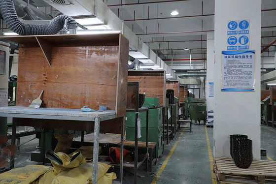 ผงขึ้นรูปเมลามีนทนความร้อนที่มีปริมาณฟอร์มาลดีไฮด์ต่ำ