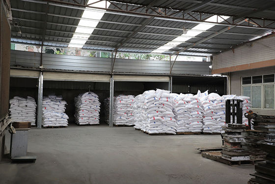 C3H6N6 ผงเมลามีนบริสุทธิ์สำหรับการผลิตชุดอาหารเย็นเมลามีน