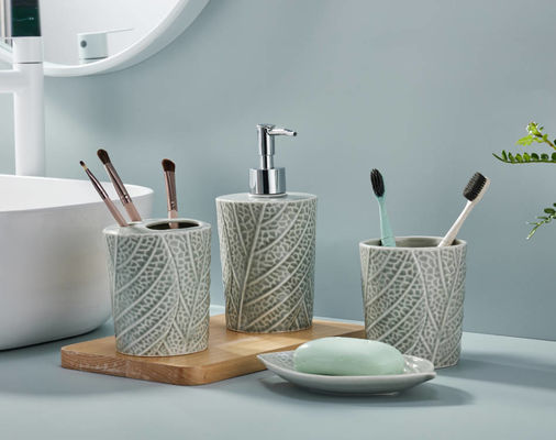 ชุดคอนเตอร์ห้องน้ําที่ทนทาน 4 ชิ้น เครื่องปั๊มสบู่มือ