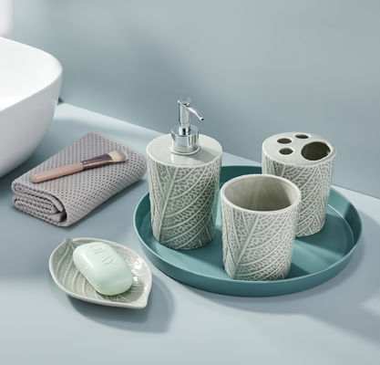 ชุดคอนเตอร์ห้องน้ําที่ทนทาน 4 ชิ้น เครื่องปั๊มสบู่มือ