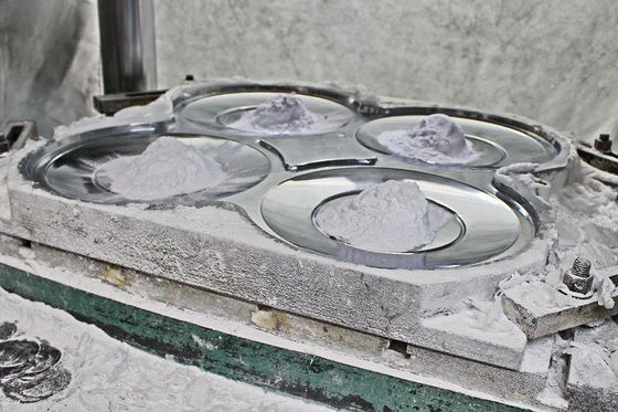 ความบริสุทธิ์สูง เมลาไมน์สีขาว ฟอร์มาลดีไฮด สับผง สวยเรียบ