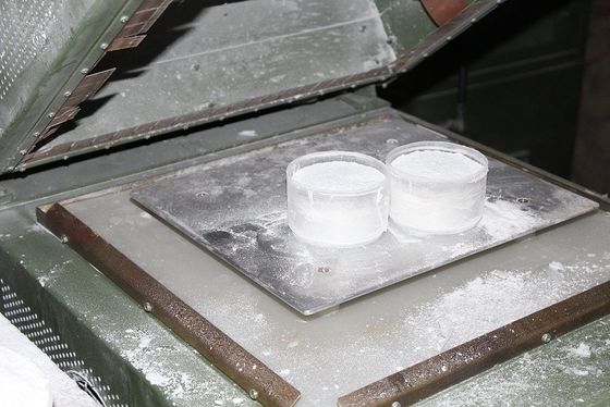 ความบริสุทธิ์สูง เมลาไมน์สีขาว ฟอร์มาลดีไฮด สับผง สวยเรียบ