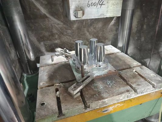 ความบริสุทธิ์สูง เมลาไมน์สีขาว ฟอร์มาลดีไฮด สับผง สวยเรียบ