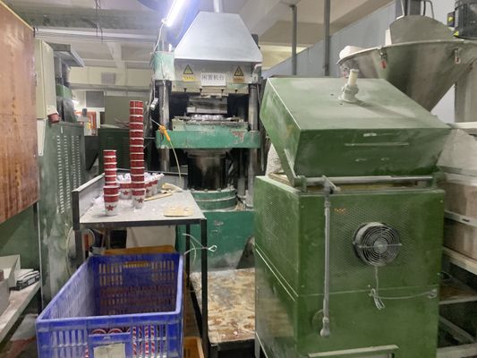 เครื่องพิมพ์เมลาไมน์อัตโนมัติสําหรับยางยูเรียและเมลาไมน์ 450 ตัน